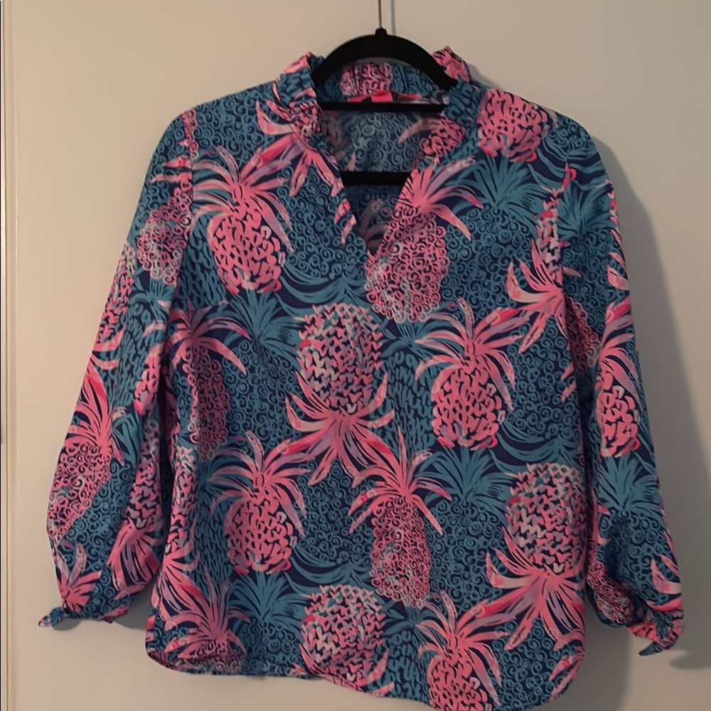 Lilly Pultizer Tropical Blue and Pink Women's Top